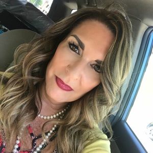 Meet your Posher, Renee